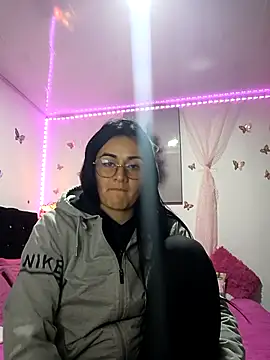 Hanna Kinsley online show from 03-19-25, 02:16