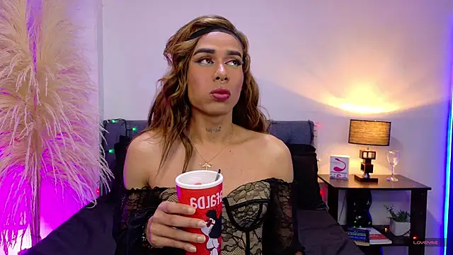 Snapshot of Rouse_Hilton chatting on 11-12-25, 11:03 Rouse Hilton online show from 11-12-25, 11:03