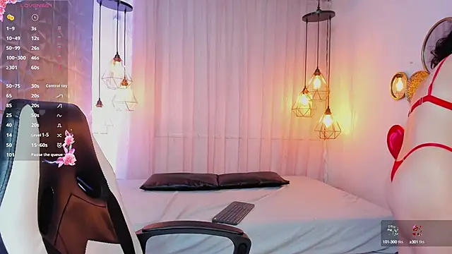 Snapshot of MAGIC_SOFI chatting on 02-28-25, 08:39 MAGIC SOFI online show from 02-28-25, 08:39