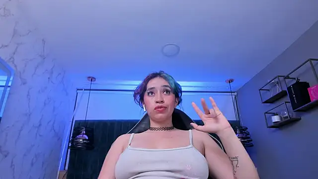 Snapshot of MAGIC_SOFI chatting on 10-25-25, 08:22 MAGIC SOFI online show from 10-25-25, 08:22