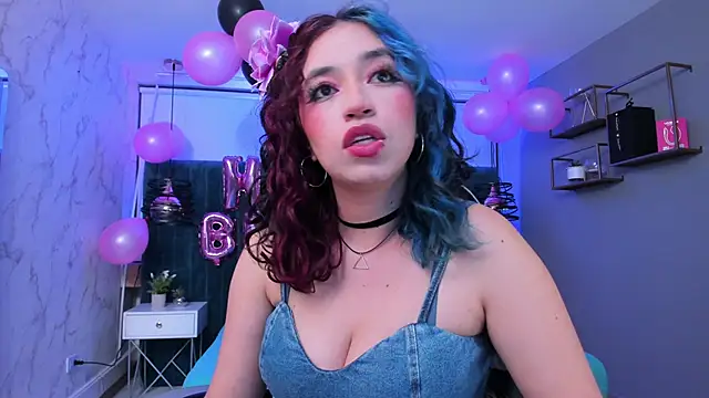 Snapshot of MAGIC_SOFI chatting on 11-08-25, 08:29 MAGIC SOFI online show from 11-08-25, 08:29