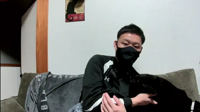 Snapshot of tuki_fu chatting on 12-16-24, 02:38 tuki fu online show from 12-16-24, 02:38