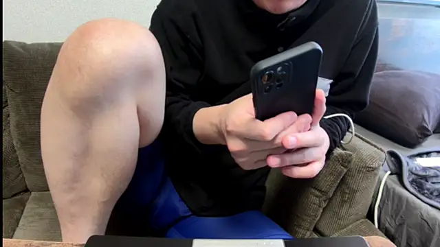 Snapshot of tuki_fu chatting on 01-25-25, 07:06 tuki fu online show from 01-25-25, 07:06