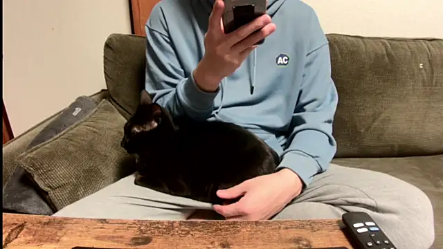 Snapshot of tuki_fu chatting on 02-26-25, 01:08 tuki fu online show from 02-26-25, 01:08