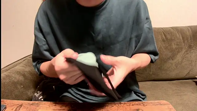 Snapshot of tuki_fu chatting on 02-27-25, 12:02 tuki fu online show from 02-27-25, 12:02