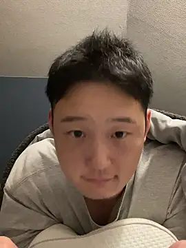 Snapshot of tuki_fu chatting on 11-17-25, 12:22 tuki fu online show from 11-17-25, 12:22