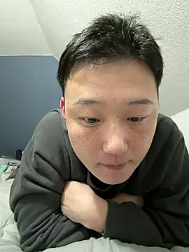 Snapshot of tuki_fu chatting on 06-03-26, 02:33 tuki fu online show from 06-03-26, 02:33