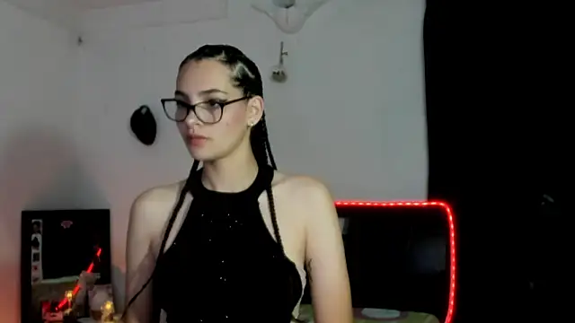 Snapshot of abigail_monore_ chatting on 11-17-25, 03:56 abigail monore online show from 11-17-25, 03:56