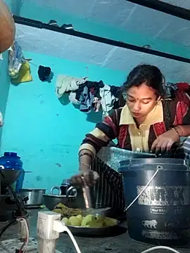 Surajpuja79 online show from 12-05-25, 03:59