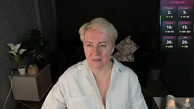 Nika Smit online show from 03-06-26, 09:28