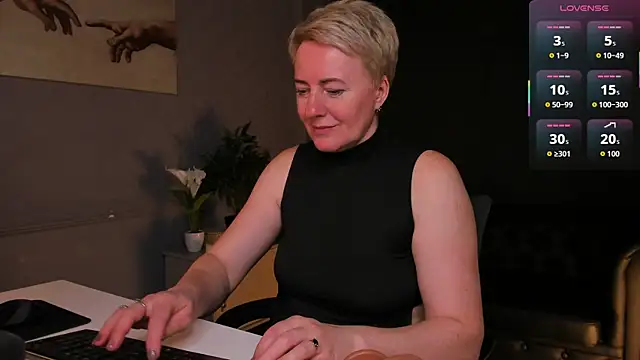 Nika Smit online show from 04-17-26, 08:39