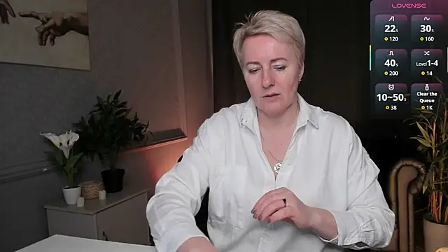 Nika Smit online show from 04-24-26, 09:01