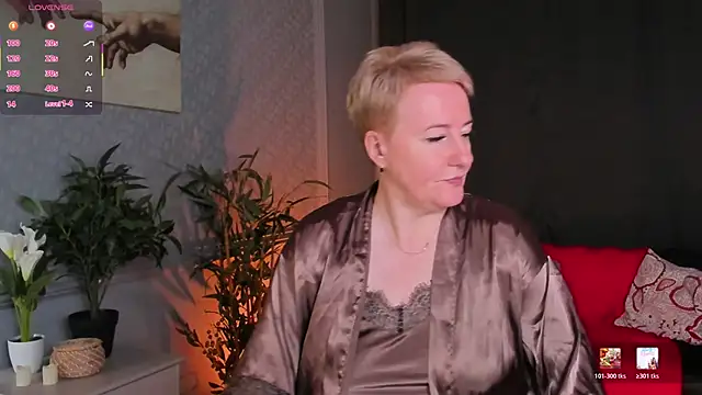 Snapshot of Nika_Smit chatting on 06-14-26, 05:09 Nika Smit online show from 06-14-26, 05:09