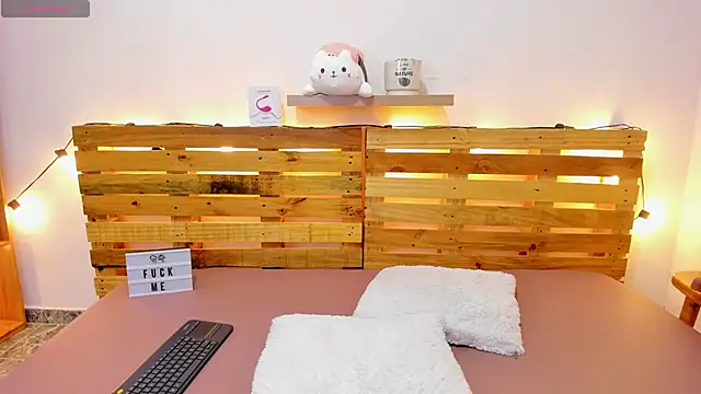 Alisson Boobs  online show from 01-17-25, 07:27