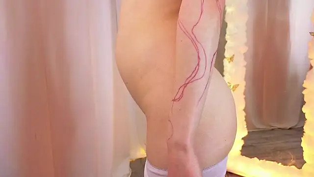 AlisiaSpinnet  online show from 01-24-25, 01:14