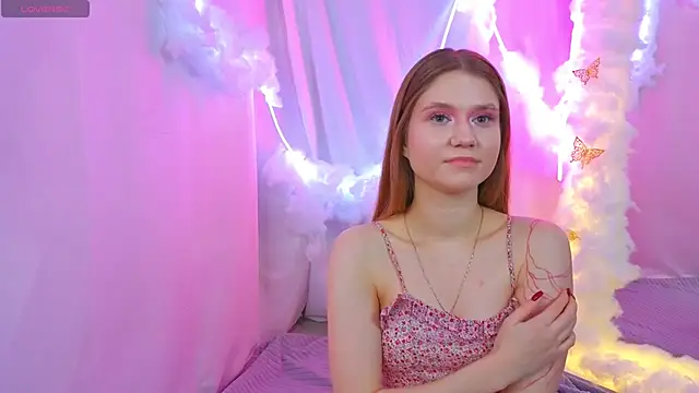 AlisiaSpinnet  online show from 11-06-25, 03:57