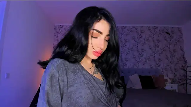 NancyLovee  online show from 06-05-26, 08:47