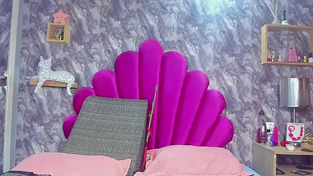 EMMAPARISS online show from 09-29-25, 12:32