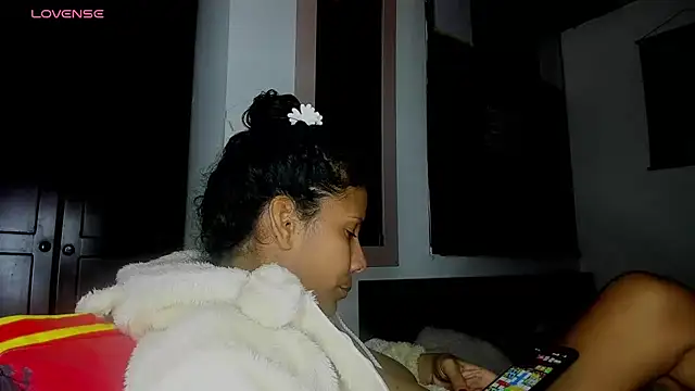 Snapshot of Nenita_Hot_ chatting on 10-03-25, 04:09 Nenita Hot online show from 10-03-25, 04:09