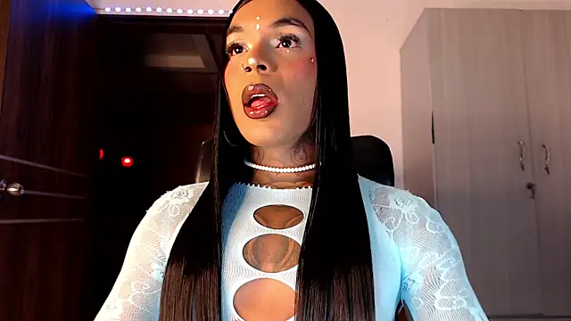 Snapshot of mistressbigcock777 chatting on 04-25-26, 06:38 mistressbigcock777 online show from 04-25-26, 06:38