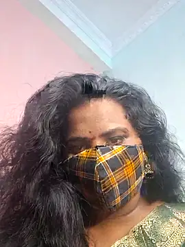 Snapshot of anitha906 chatting on 10-27-25, 04:44 anitha906 online show from 10-27-25, 04:44