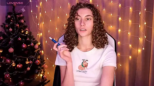 lady curls online show from 12-12-24, 10:42