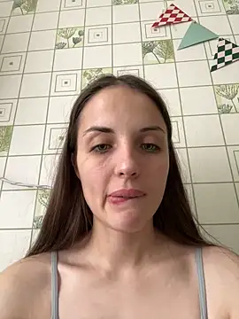 Snapshot of AmiLavs chatting on 12-30-24, 11:37 AmiLavs online show from 12-30-24, 11:37