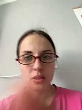 Snapshot of AmiLavs chatting on 02-14-25, 11:21 AmiLavs online show from 02-14-25, 11:21