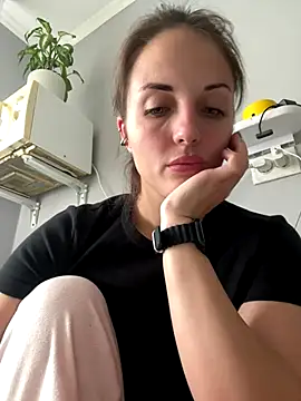 Snapshot of AmiLavs chatting on 10-18-25, 11:55 AmiLavs online show from 10-18-25, 11:55