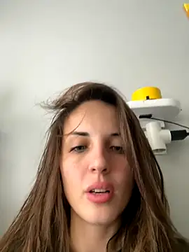 Snapshot of AmiLavs chatting on 11-25-25, 09:42 AmiLavs online show from 11-25-25, 09:42