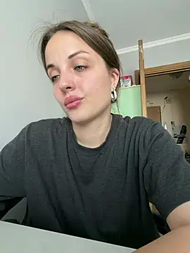 Snapshot of AmiLavs chatting on 06-15-26, 01:13 AmiLavs online show from 06-15-26, 01:13