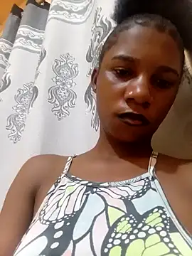 Yourlittlegirl19 online show from 02-15-25, 05:51