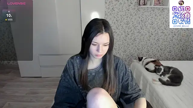 Snapshot of young_belle_ chatting on 10-07-25, 11:07 young belle online show from 10-07-25, 11:07