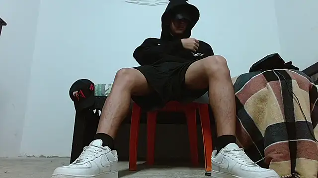 Macho Dom online show from 04-14-26, 11:00