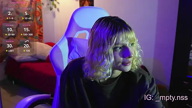 Snapshot of HiScarlett chatting on 09-20-25, 10:55 HiScarlett online show from 09-20-25, 10:55