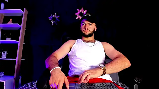 MaximusDick1  online show from 12-16-25, 04:28