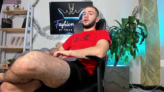 MaximusDick1  online show from 01-14-26, 04:07