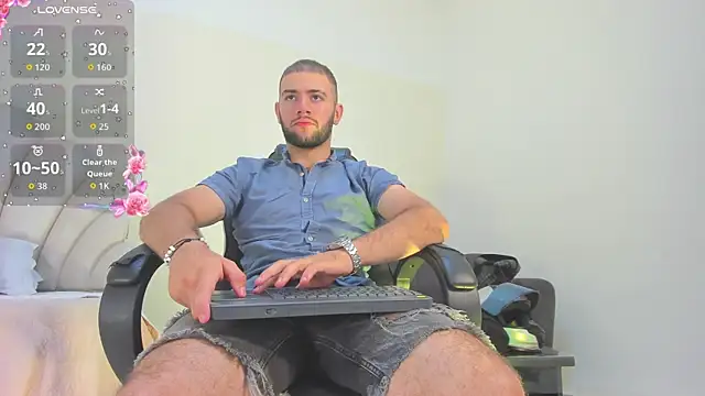 MaximusDick1  online show from 07-17-26, 12:23