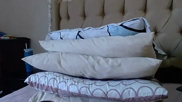 QUEENSHEBAxx01 online show from 07-18-26, 05:55