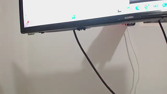 Snapshot of issa_kitty chatting on 02-05-25, 04:47 issa kitty online show from 02-05-25, 04:47