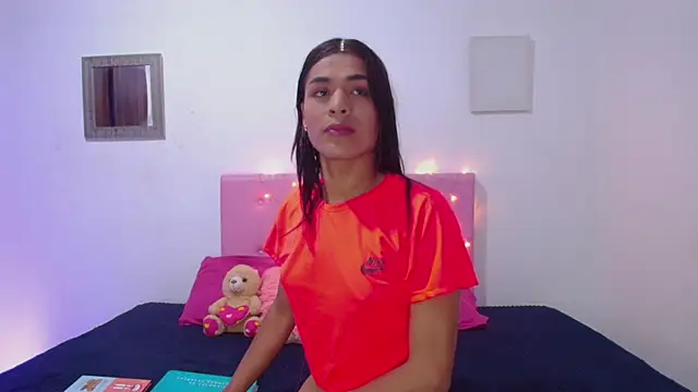 Snapshot of issa_kitty chatting on 02-22-25, 02:41 issa kitty online show from 02-22-25, 02:41