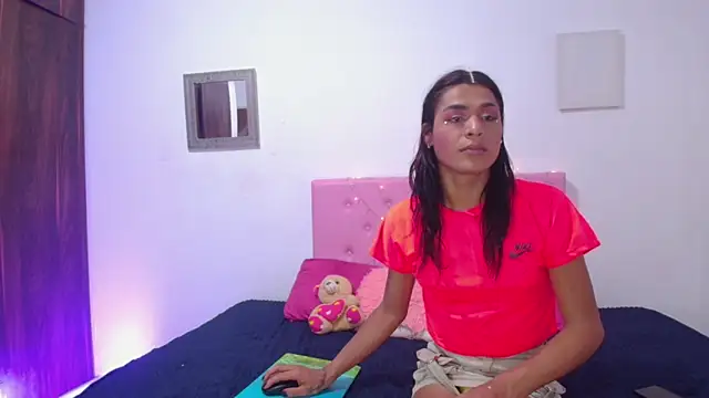 Snapshot of issa_kitty chatting on 02-22-25, 08:09 issa kitty online show from 02-22-25, 08:09