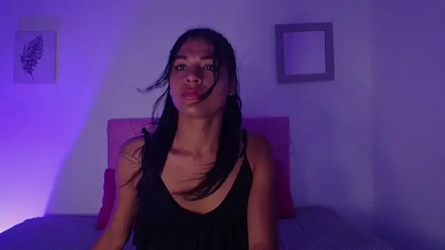 Snapshot of issa_kitty chatting on 03-20-25, 04:20 issa kitty online show from 03-20-25, 04:20