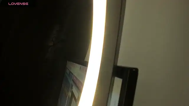 Snapshot of issa_kitty chatting on 10-28-25, 07:16 issa kitty online show from 10-28-25, 07:16