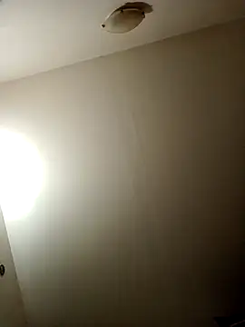 Snapshot of Virgin_Pussy_Love chatting on 12-15-25, 02:21 Virgin Pussy Love online show from 12-15-25, 02:21