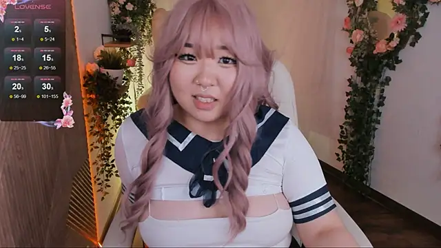 Snapshot of mei_honey_ chatting on 12-15-24, 08:04 mei honey online show from 12-15-24, 08:04