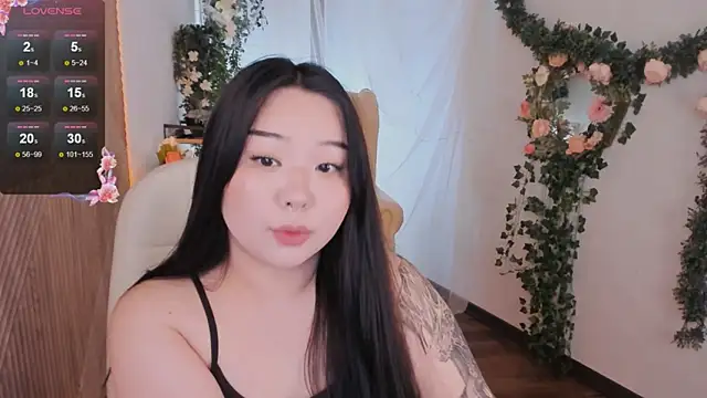 Snapshot of mei_honey_ chatting on 01-18-25, 01:29 mei honey online show from 01-18-25, 01:29