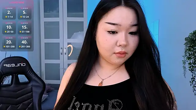 Snapshot of mei_honey_ chatting on 03-08-25, 02:30 mei honey online show from 03-08-25, 02:30