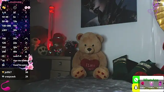 Snapshot of EvelynAisha chatting on 02-20-25, 06:35 EvelynAisha online show from 02-20-25, 06:35