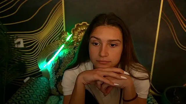 Snapshot of ValeryRoyale chatting on 03-12-25, 01:51 ValeryRoyale online show from 03-12-25, 01:51